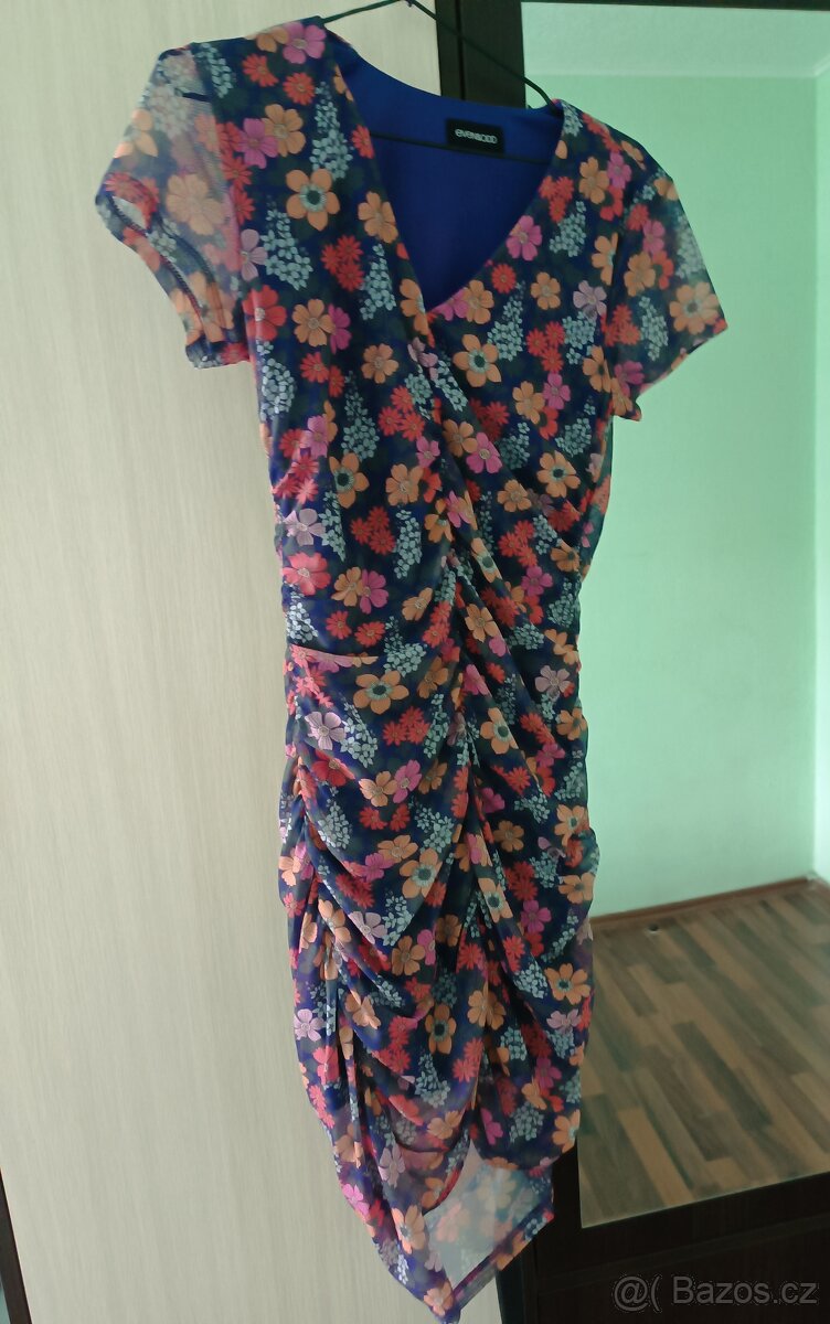 Dámské letní šaty