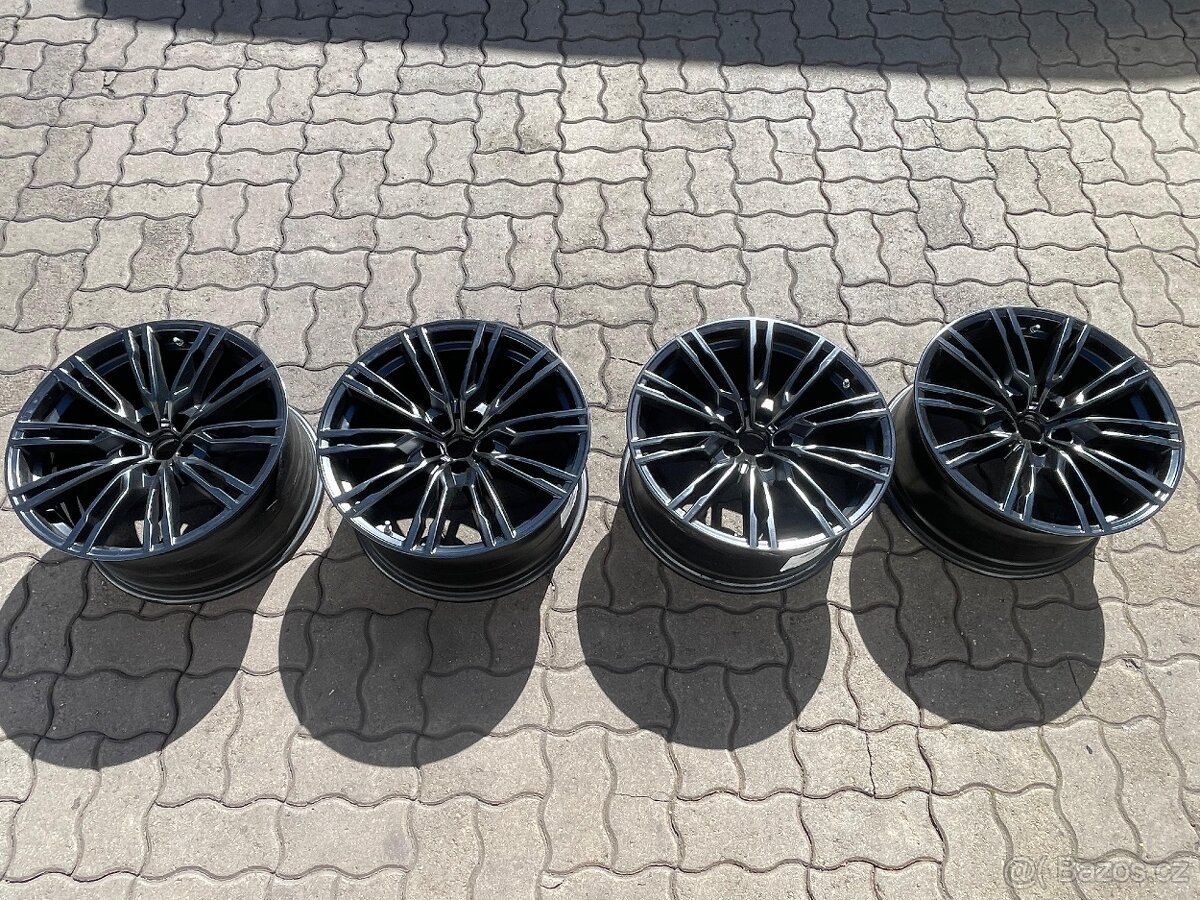 Original BMW M3/M4 zimni disky 19" Styling 829M