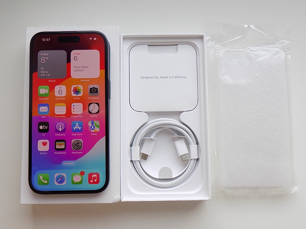 APPLE iPhone 15 128GB Black - ZÁRUKA - TOP STAV