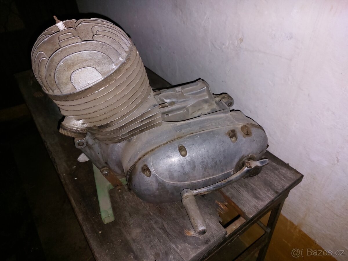 Motor Jawa 175 typ 356 mala kyvacka