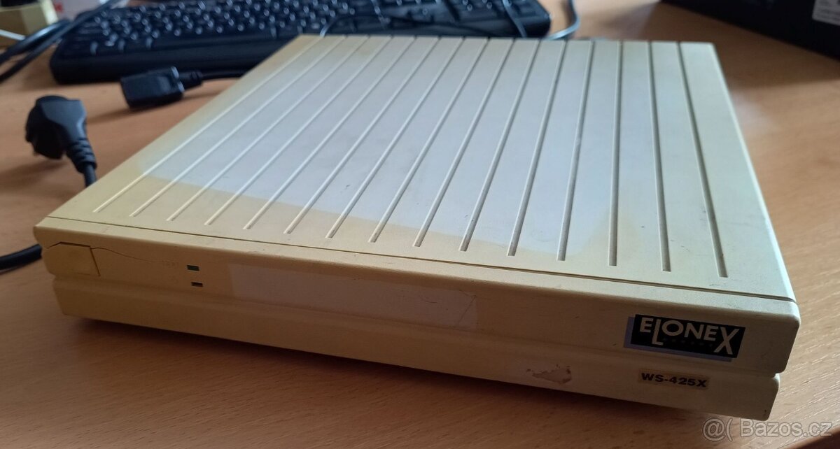 Retro PC Elonex WS-425X z roku 1993