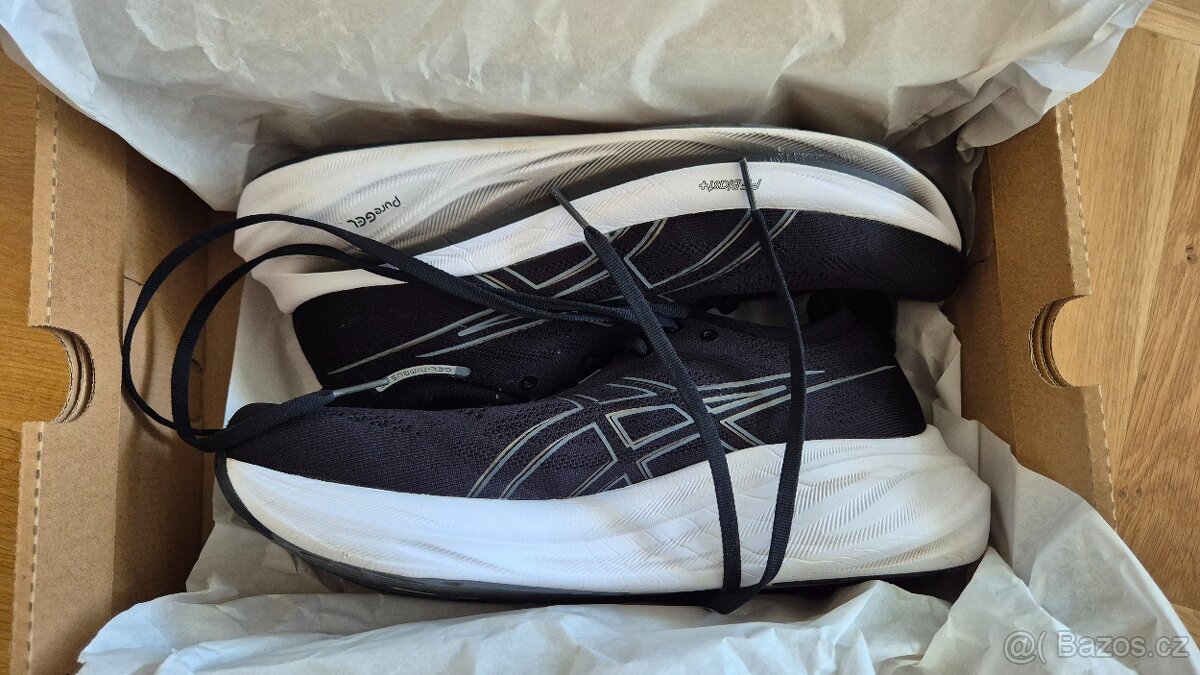 Běžecké boty Asics Nimbus 26, vel. 44, zánovní