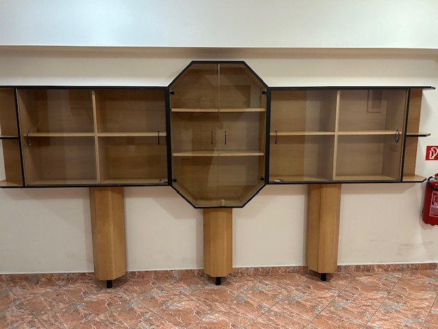 Prodám 3ks knihovny