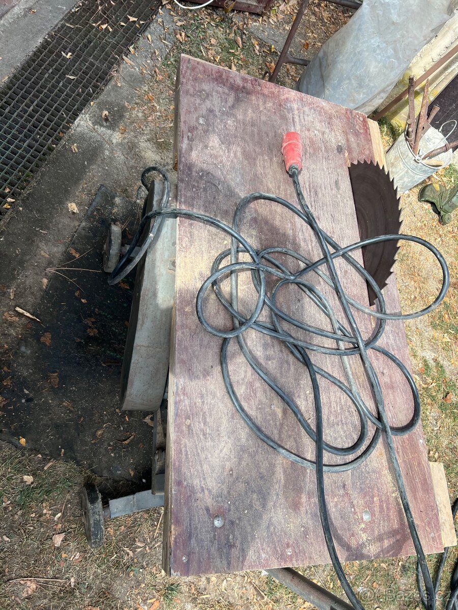 Cirkulárka s kolébkou