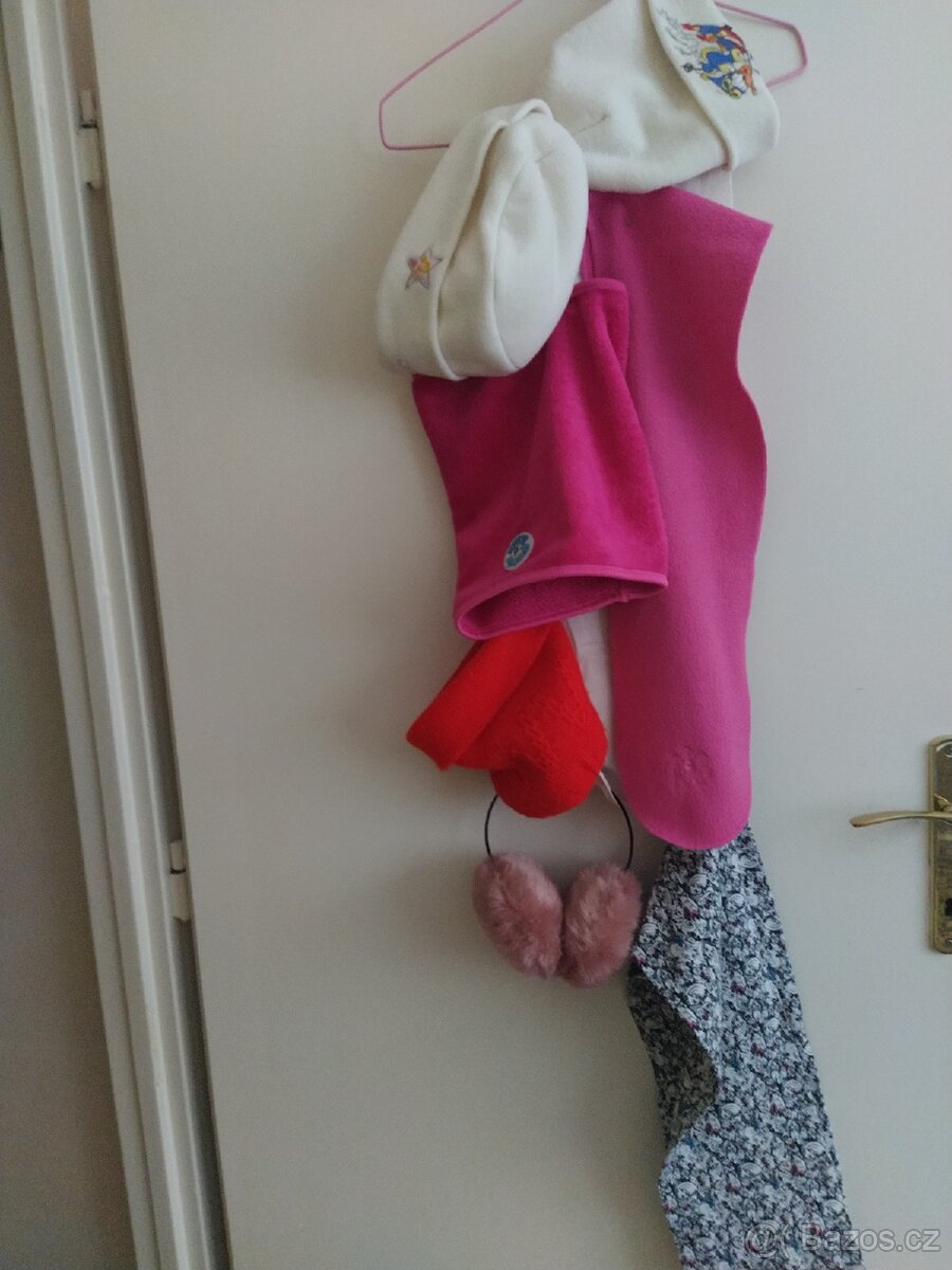 Čepice a šály nákrčníky