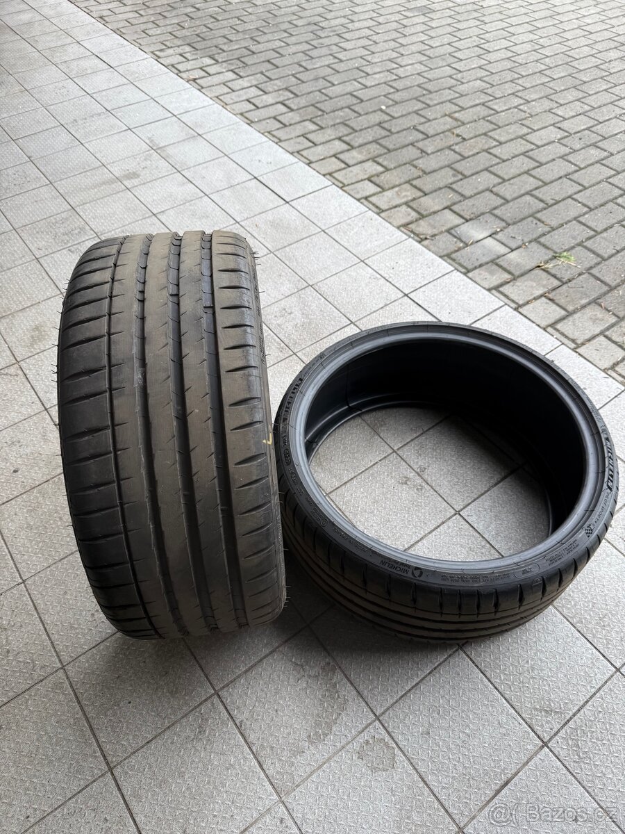 Michelin 235/30R20