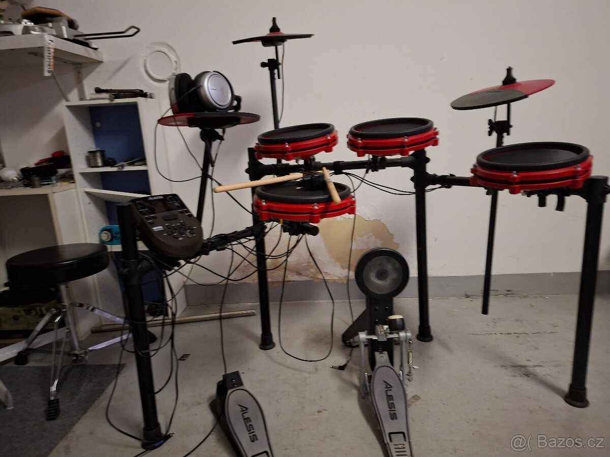 Elektronické bicí Alesis