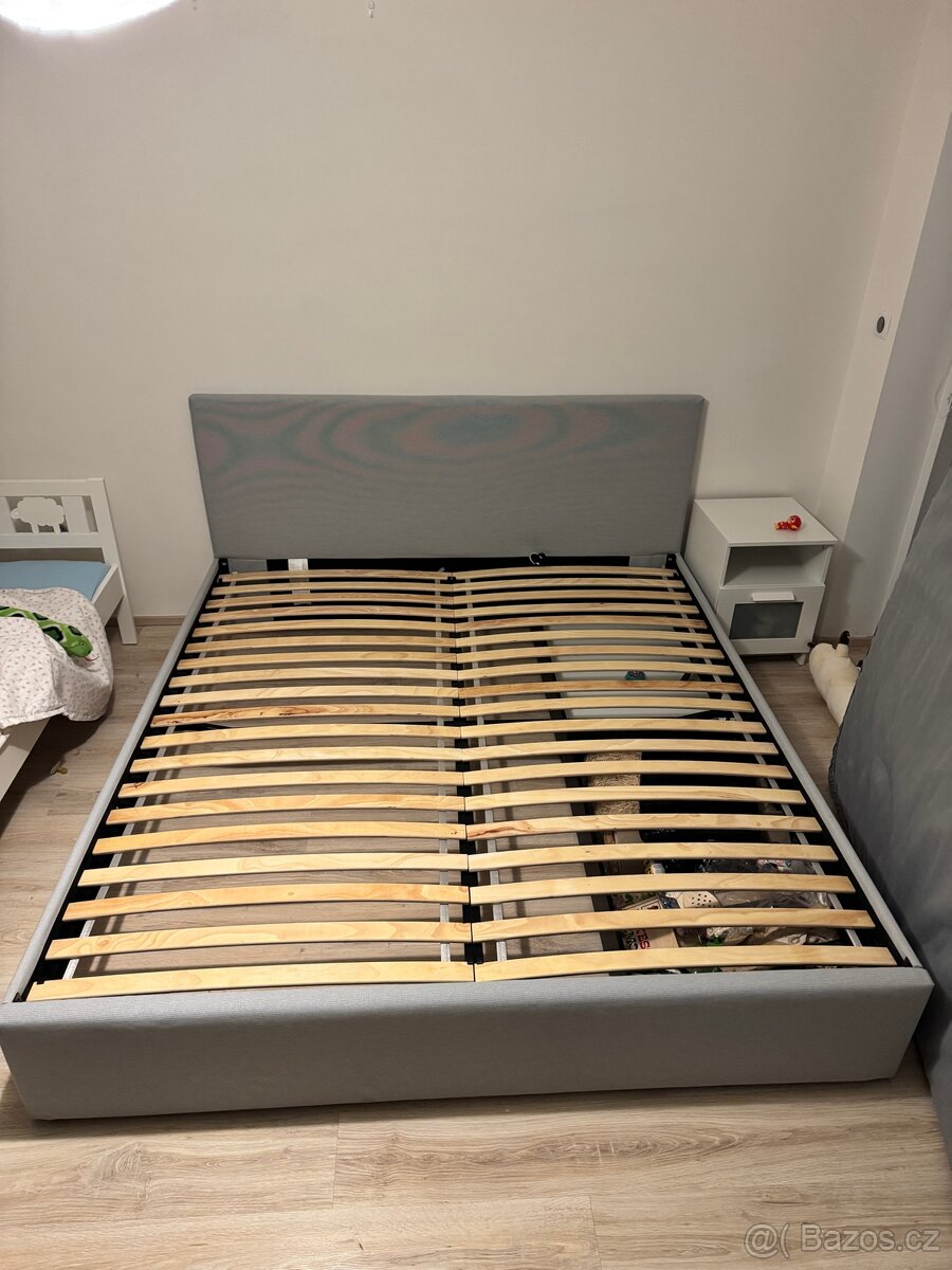 Manželská postel 180x200 s úložným prostorem NOVÁ