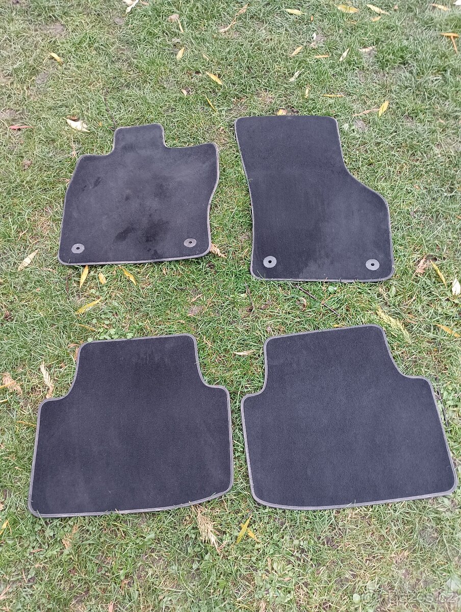 Originální textilní koberečky Passat B8