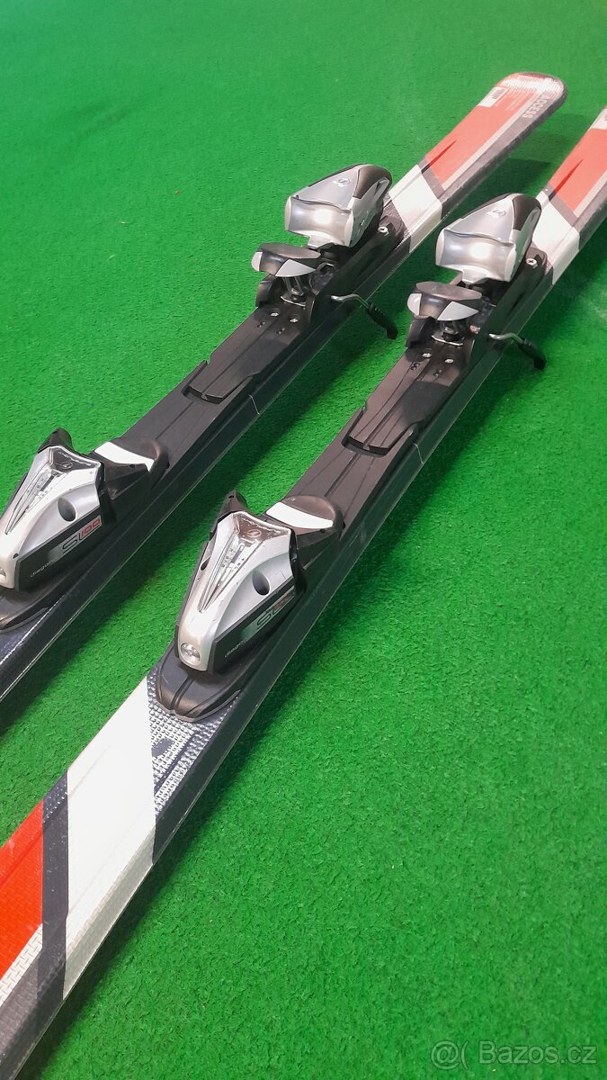 Sjezdové lyže Elán