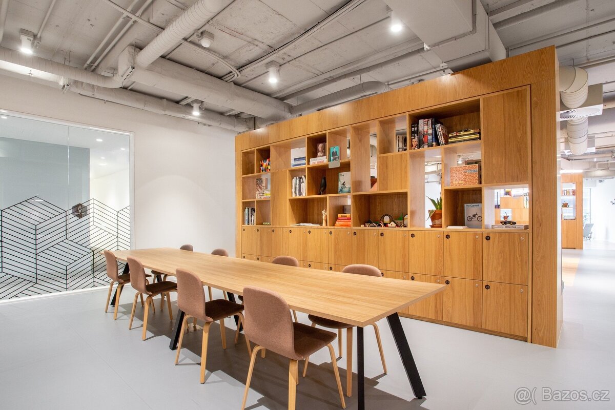 Commercial space for rent · 110 m² · Praha 8 — 4 472 €/mo