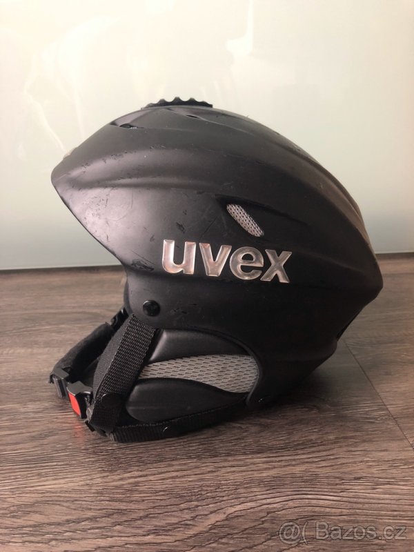 Lyzarska helma Uvex