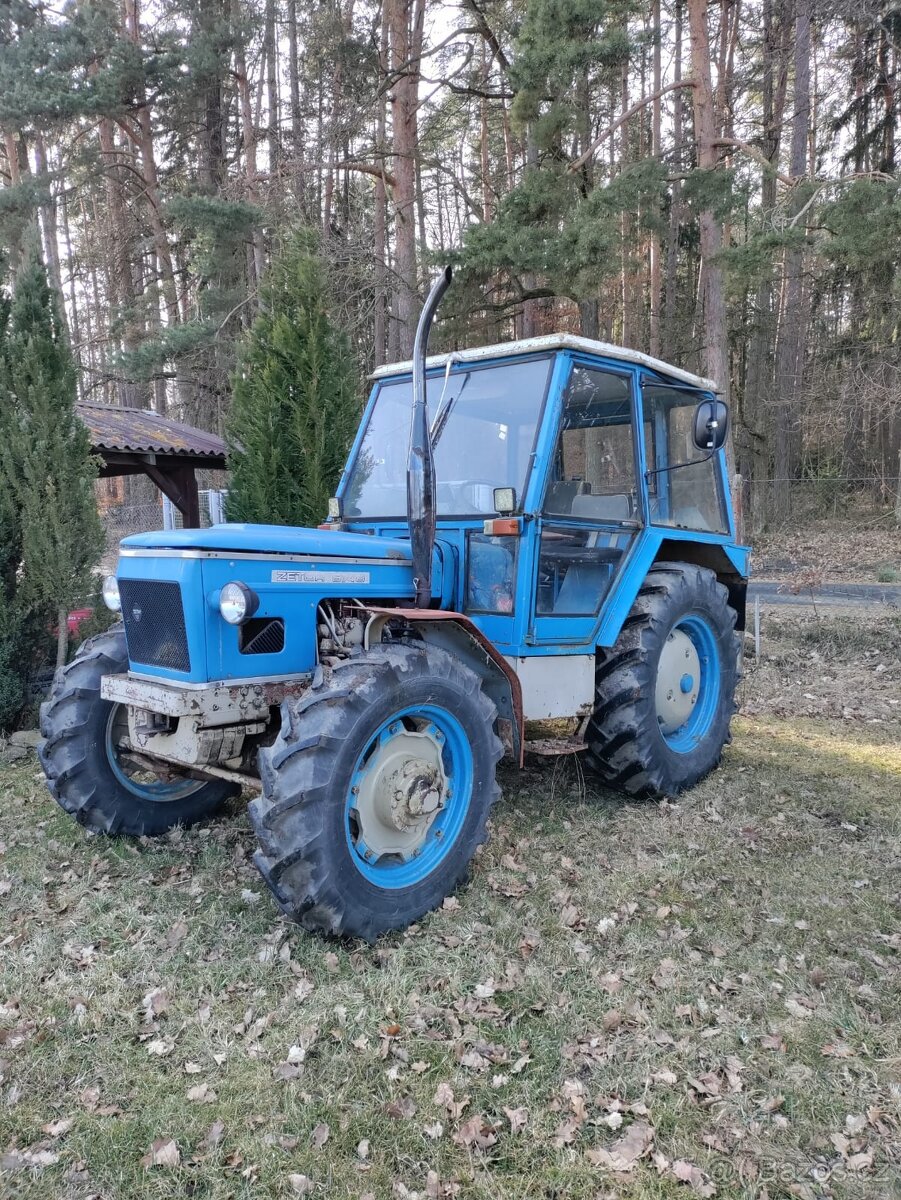 Traktor ZETOR 6748