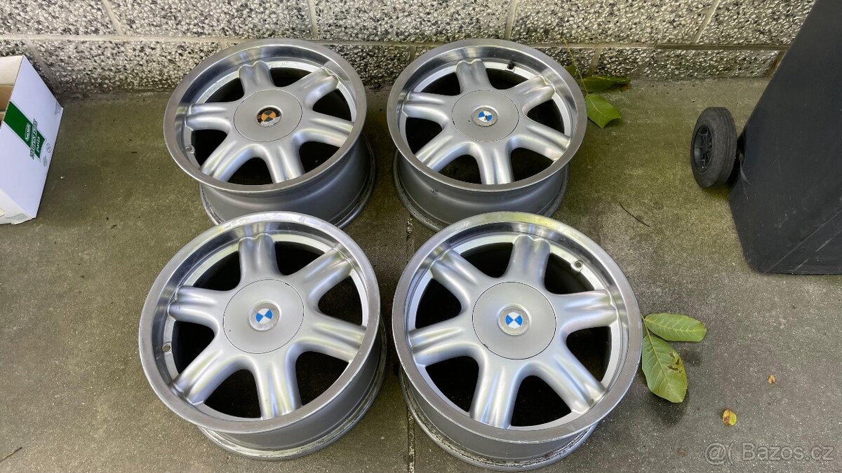 Alu kola BMW E32, E34 - Styling 10 2x 8Jx17 et20, 2x 9Jx17