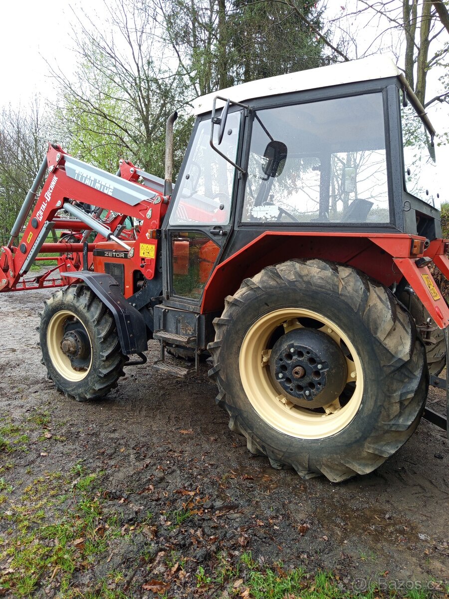 Traktor Zetor 6245