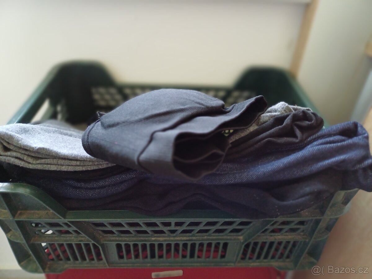 Balíček těhotenského oblečení L/XL (4x kalhoty, podprsenka)