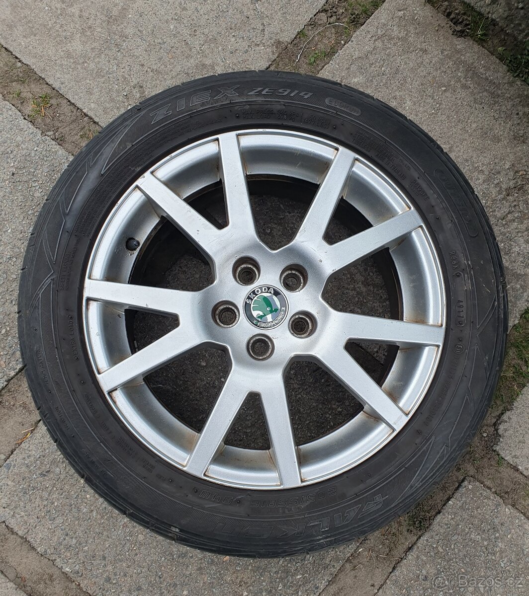 Octavia 1 rs spider r16