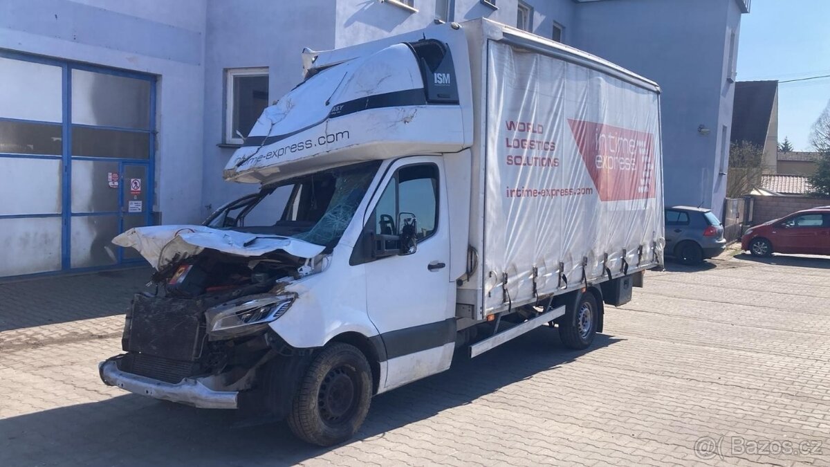 Mercedes-Benz Sprinter 319
