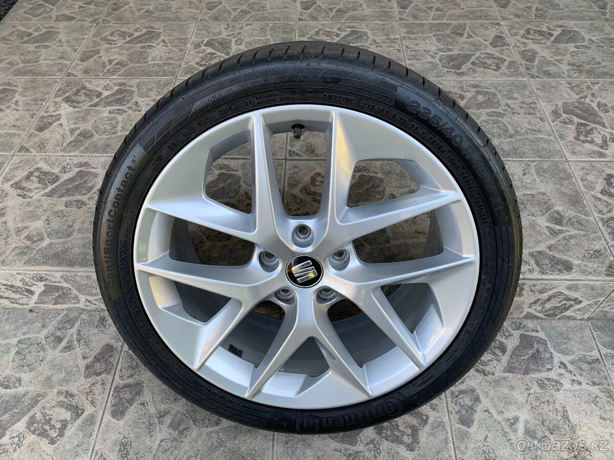 Seat 18"
