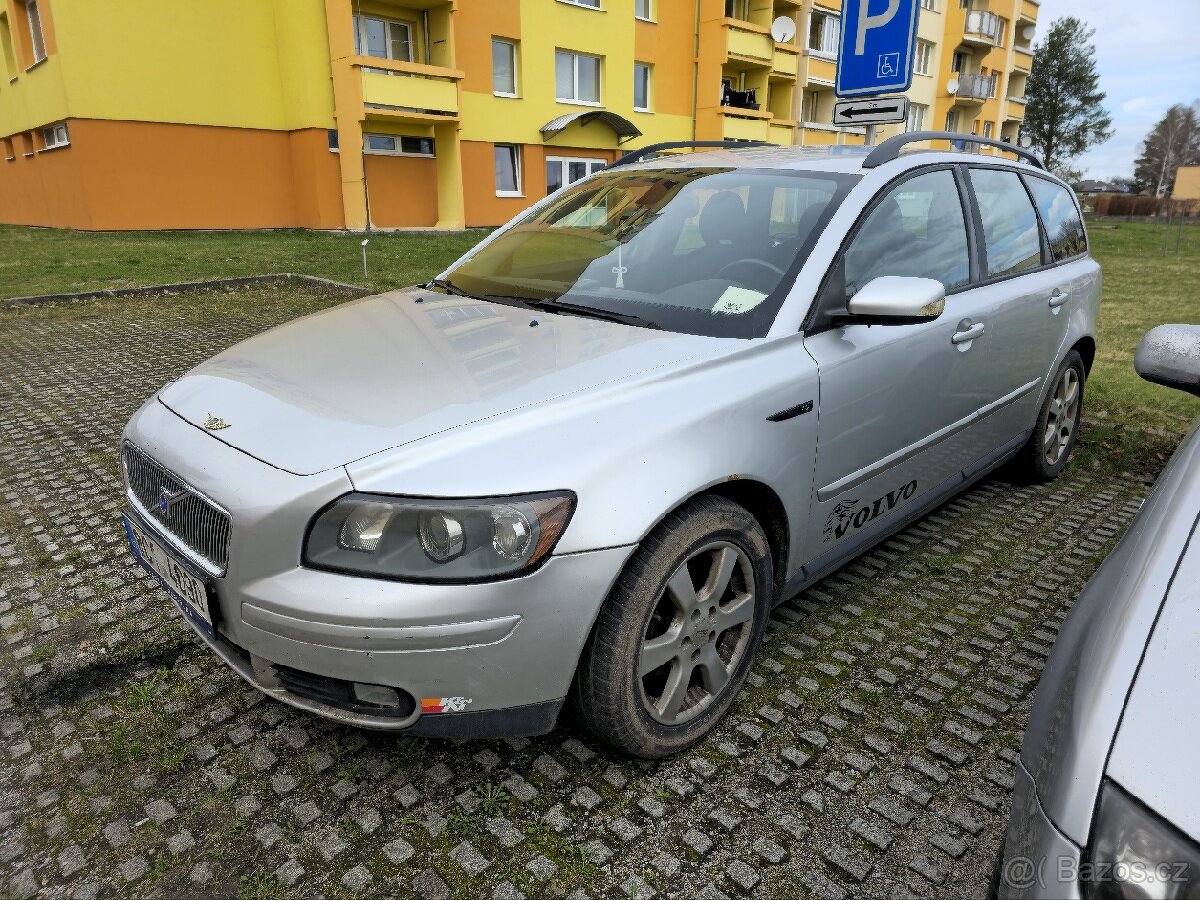 Dily z vozu Volvo V50 1,8 16v