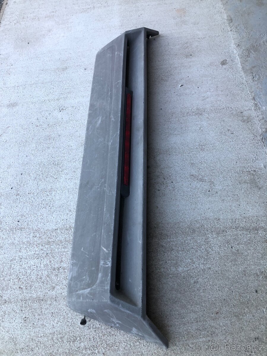 Hella spoiler golf mk2
