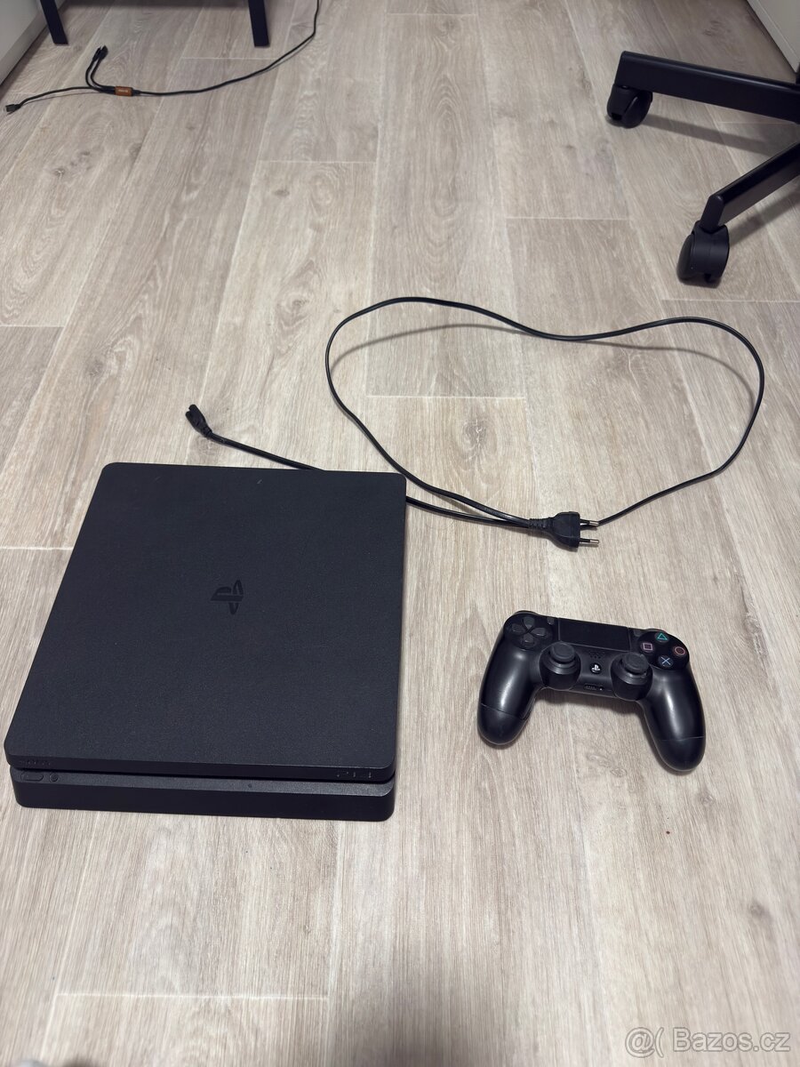 PlayStation 4 slim