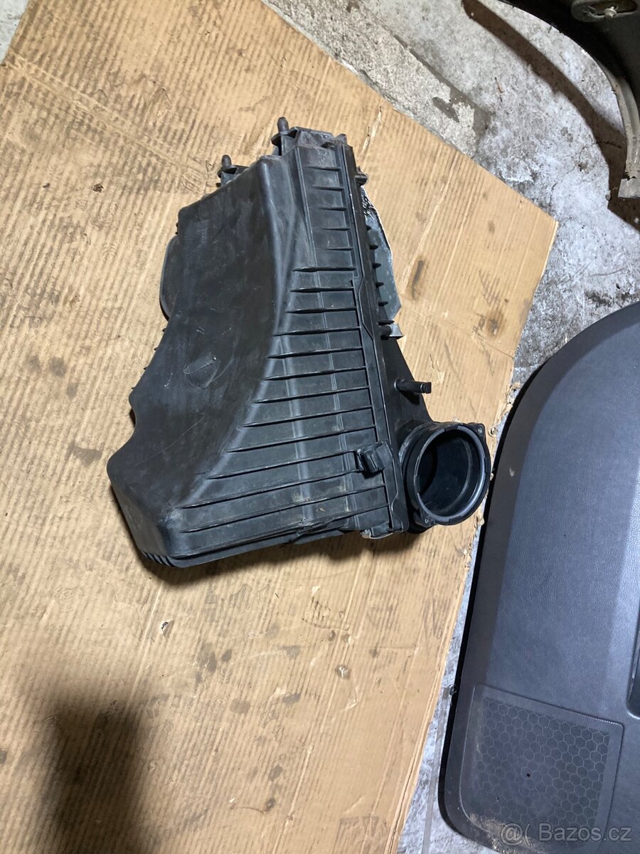 Filtrbox touareg Audi 3,0 TDI 7L6129601F