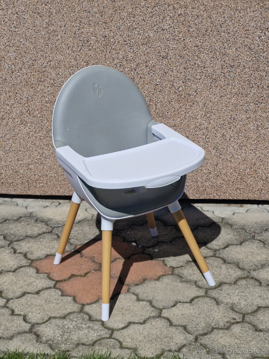 Dětská jídelní židlička se stolečkem Kinderkraft FINI
