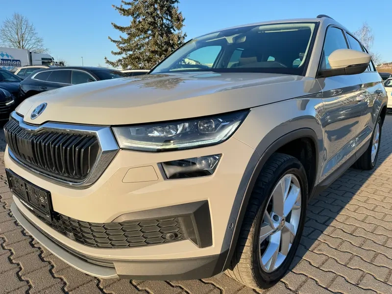 Škoda Kodiaq facelift TDI 147kw 4x4,tažné,matrix,kessy,tempo