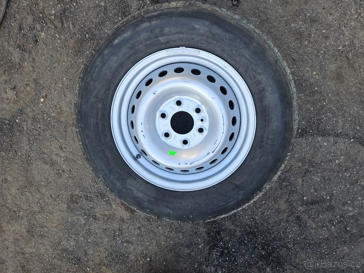 Rezervní kolo Iveco daily