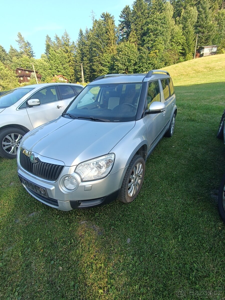 Kapota Škoda Yeti 2011