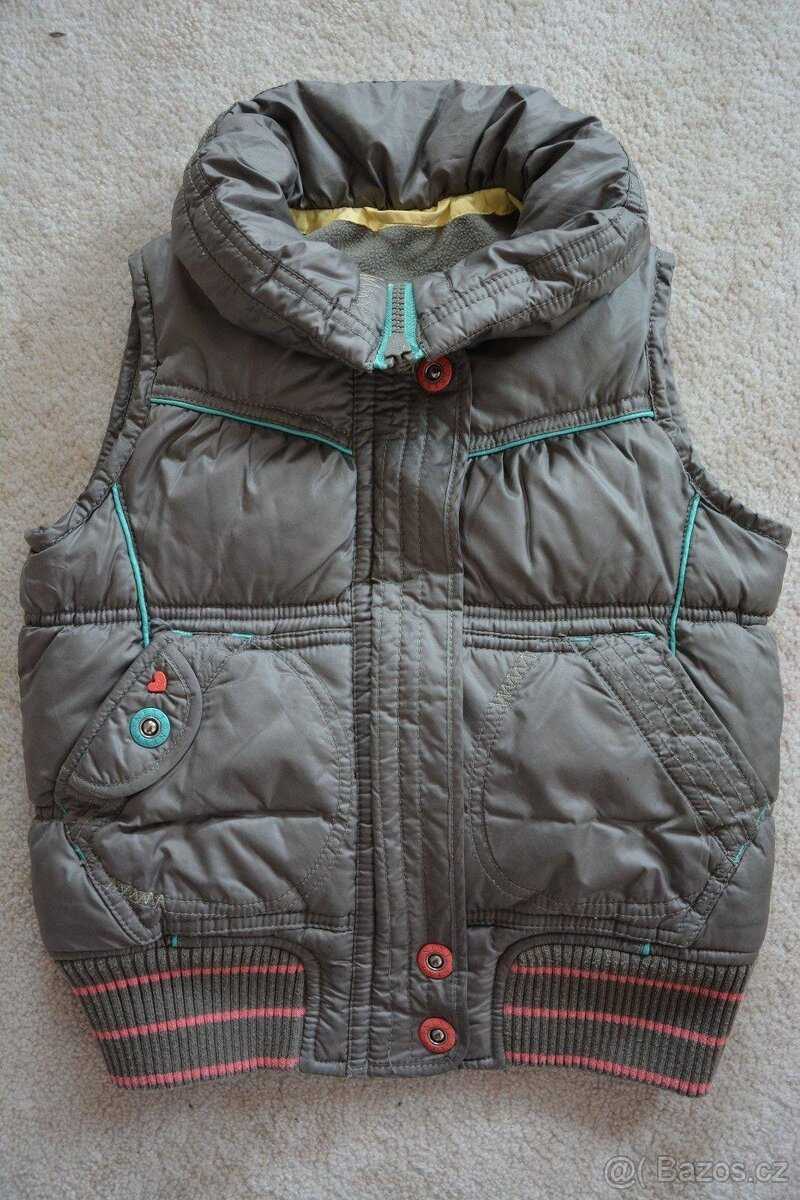 Khaki vesta vel. 116 next