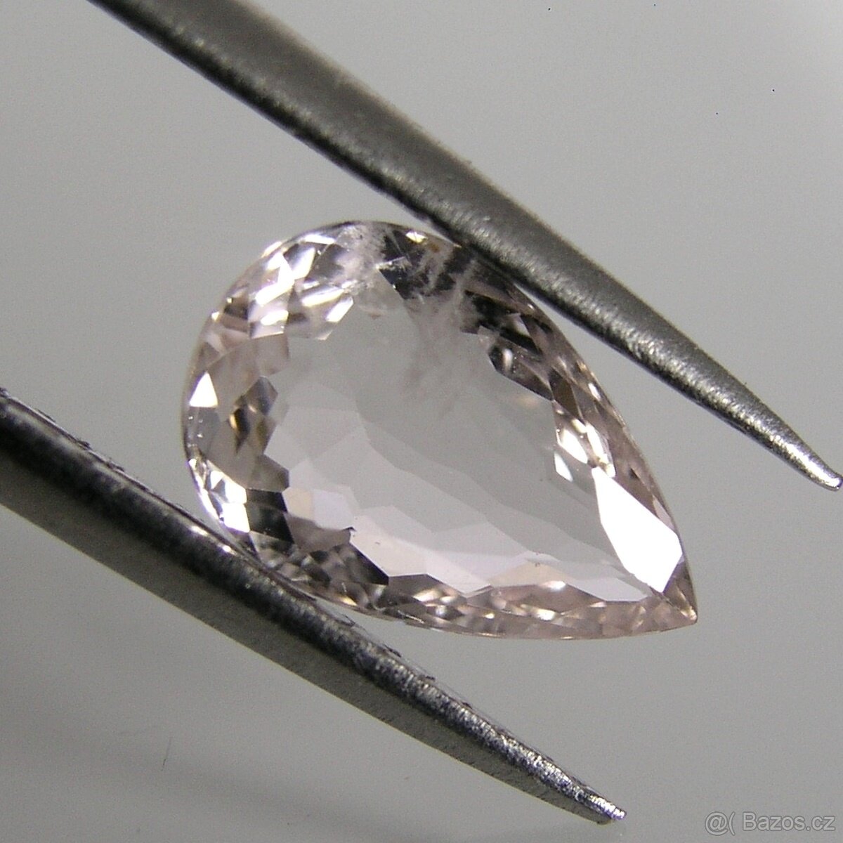Morganit-kapka-0,89 ct.