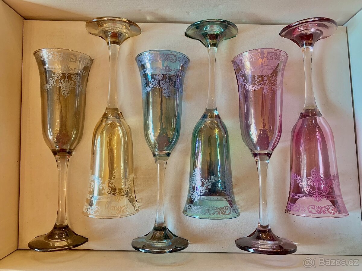 Skleničky na šampaňo
