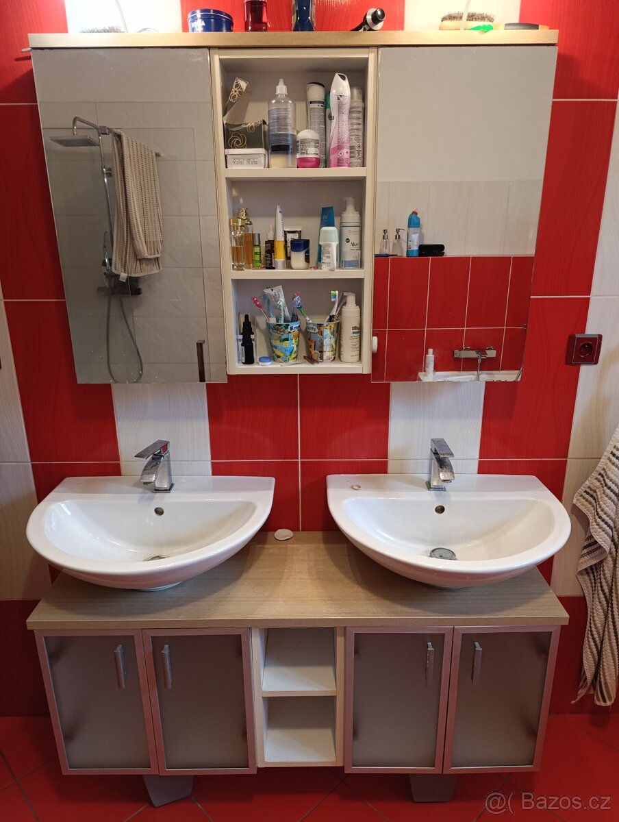 Nabízím tento koupelnový set Jika