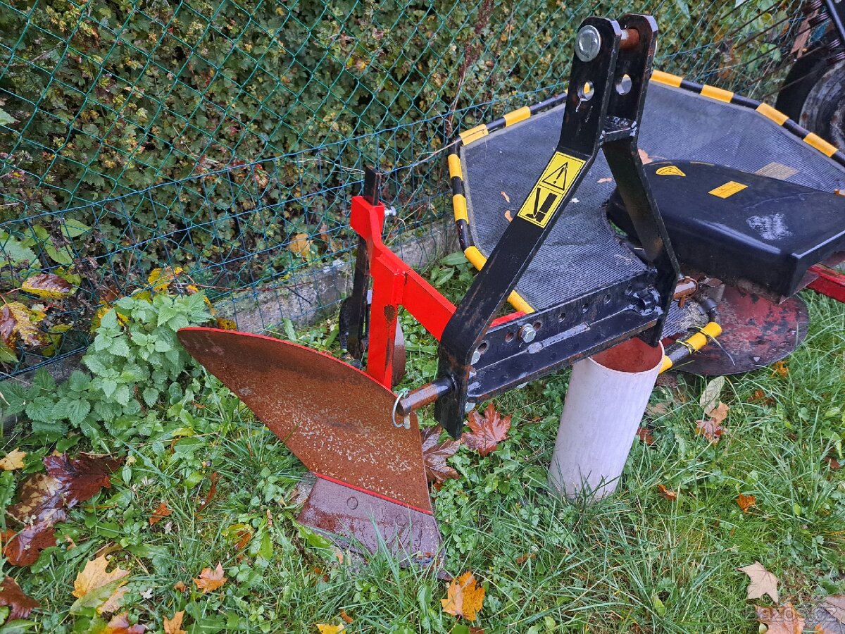 Jednoradličný pluh