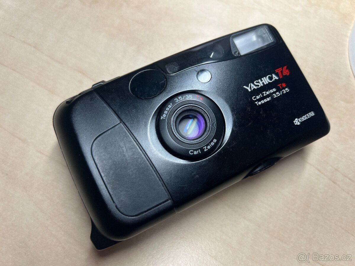 Yashica T4