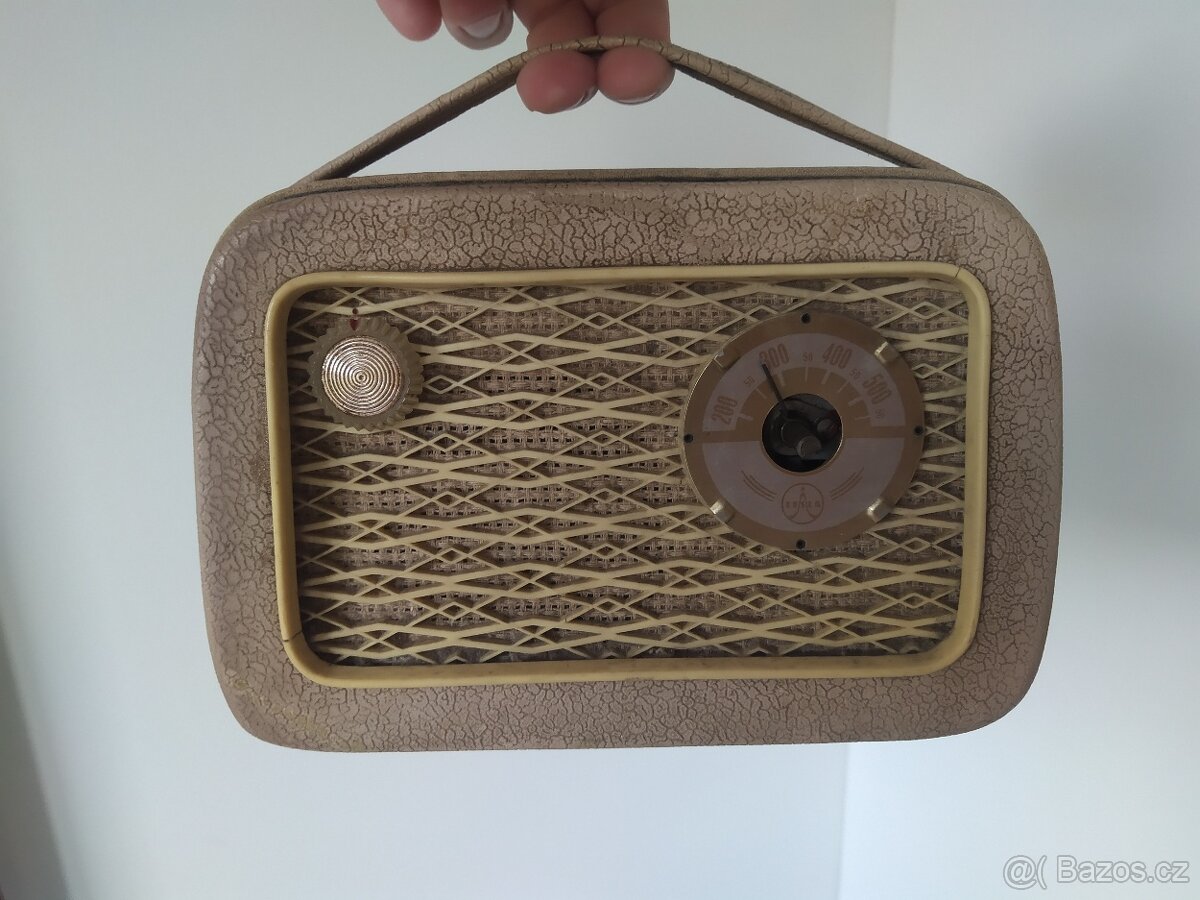 Tranzistorový příjimač T-58, rádio z 50. let