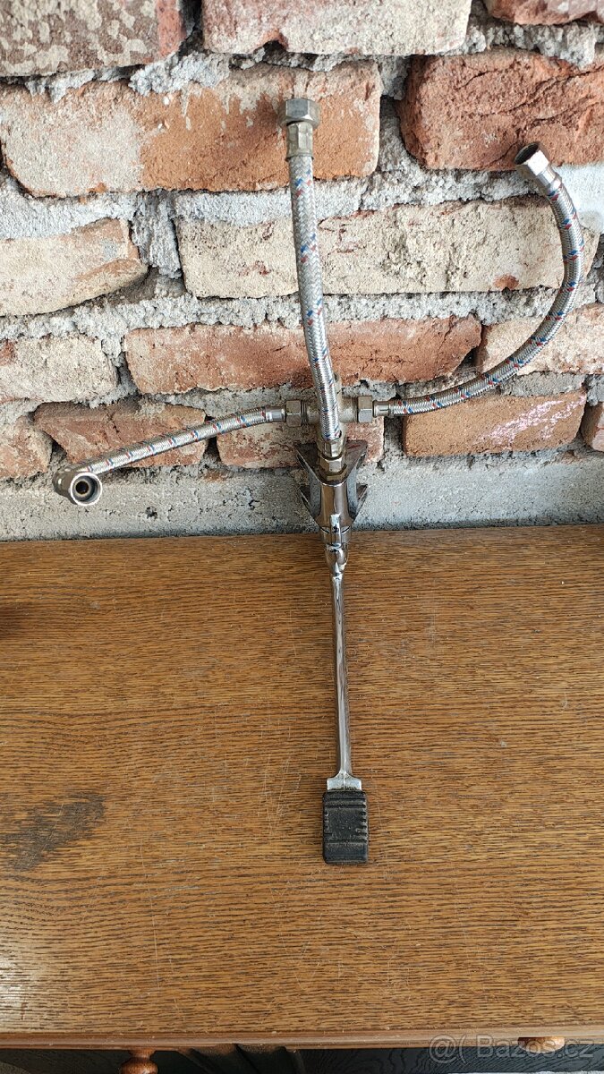 Jedno pedálová nášlapná vodovodní baterie směšovací