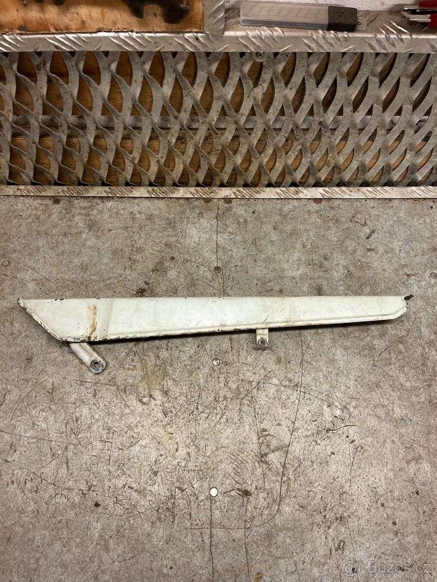 Kryt řetězu Jawa pionýr/mustang