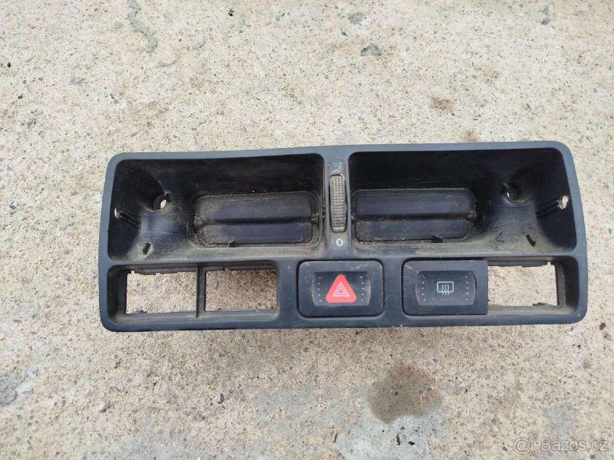 Větrací mřížka VW GOLF