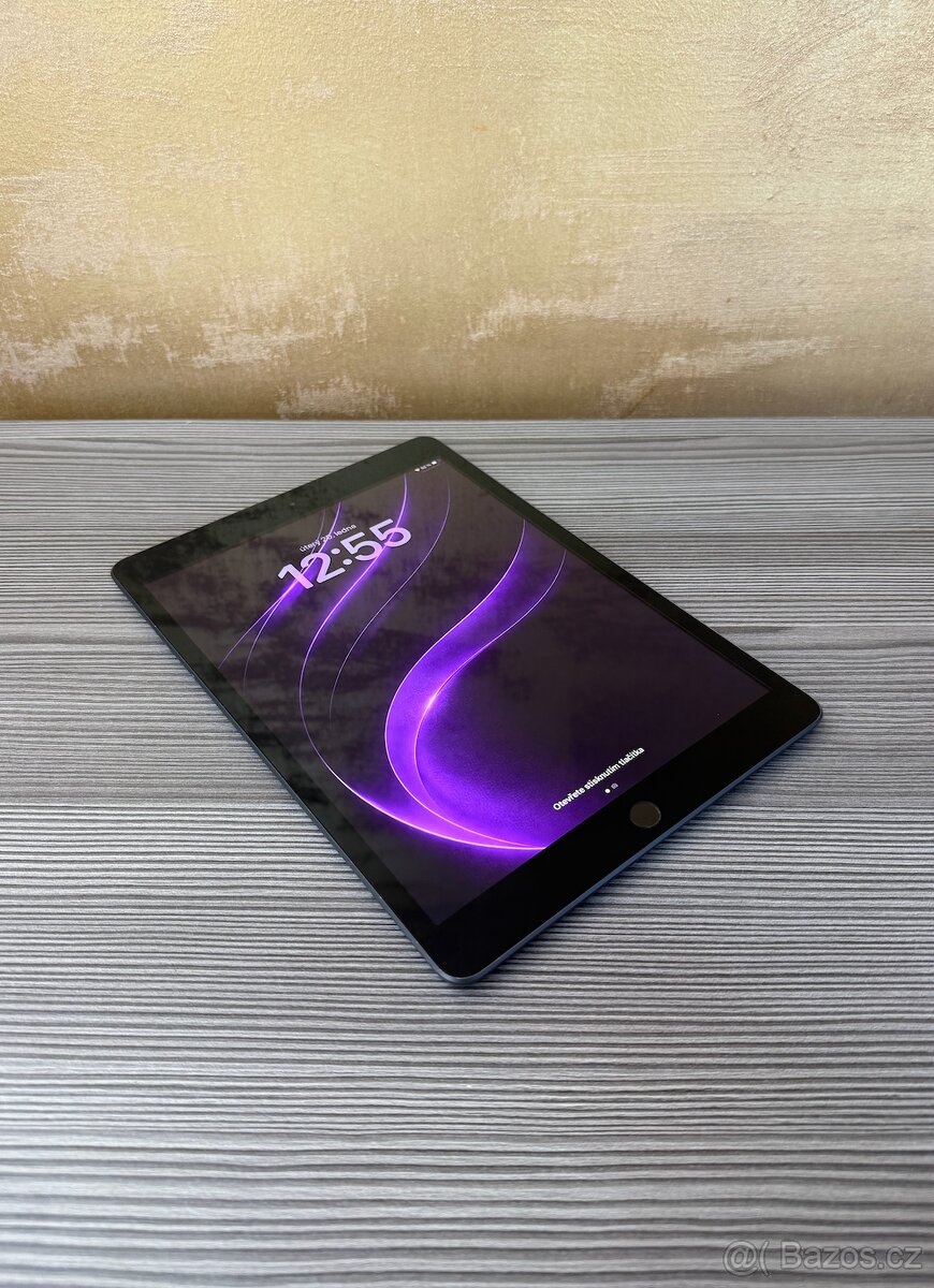 Apple iPad 7 32GB Space Gray, top stav
