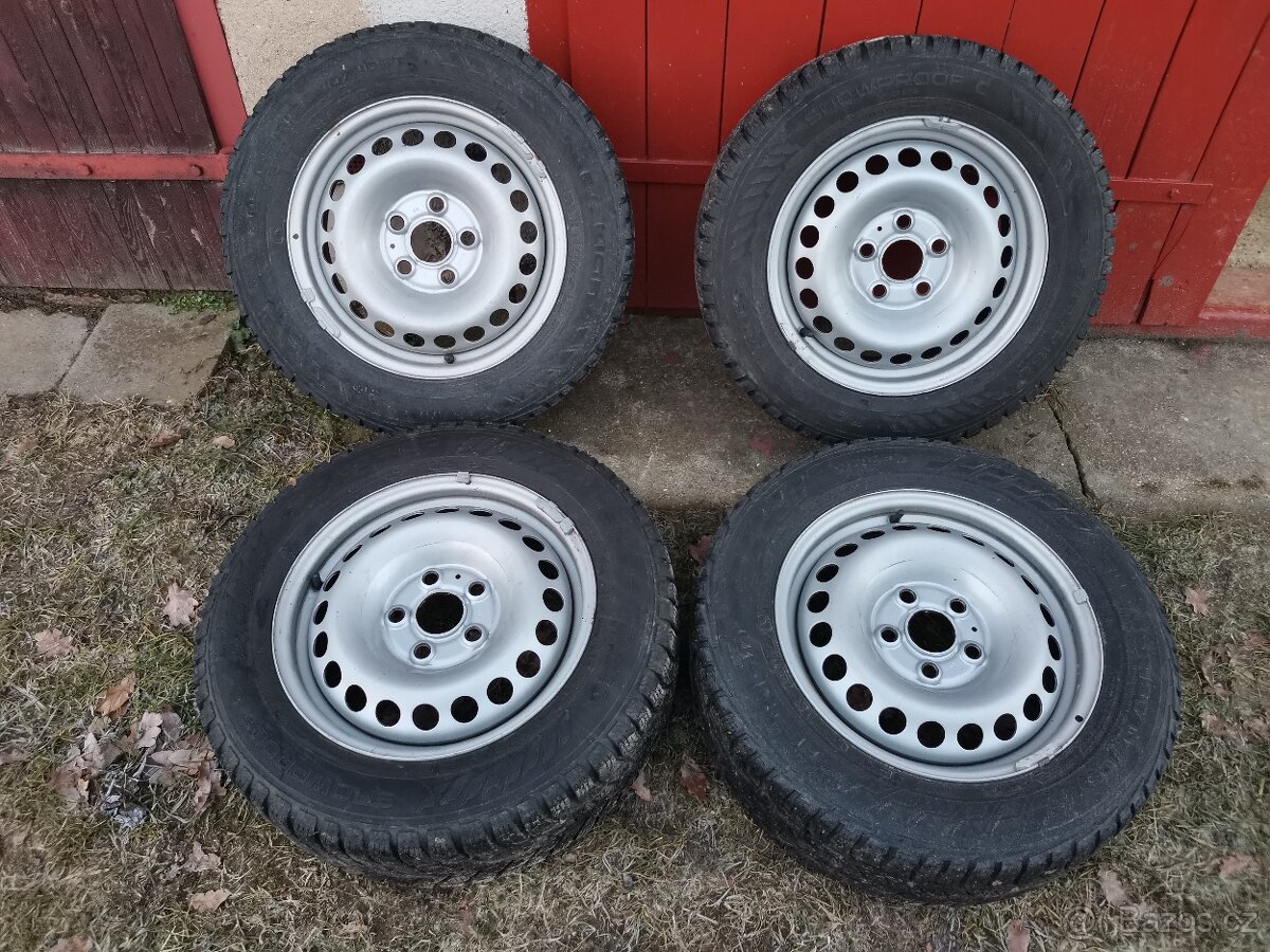Disky se zimními pneu 6-7mm originál Transporter 5x120R16