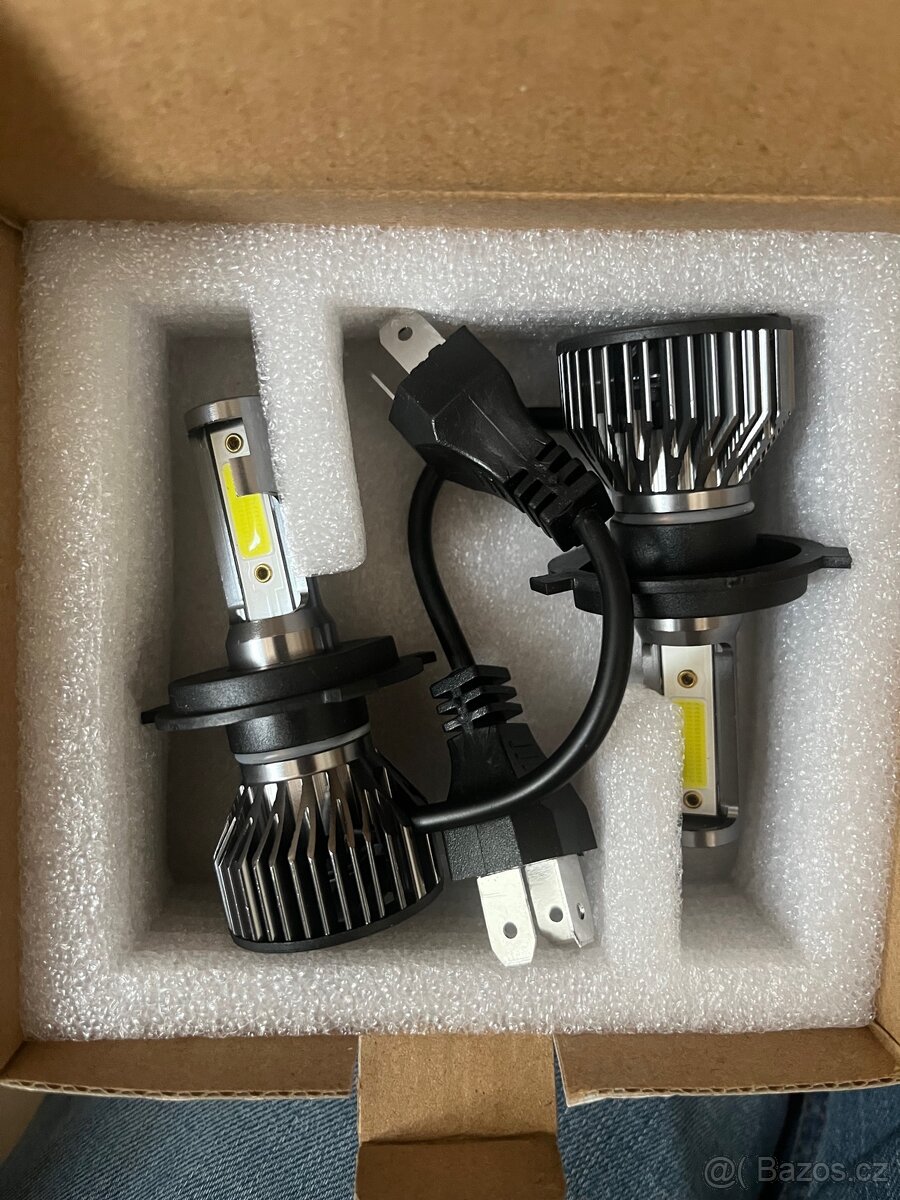 LED autožárovky H7, H4 – NOVÉ, nepoužité