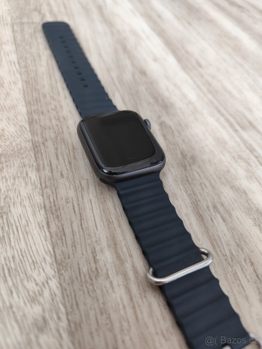 Apple watch series 4