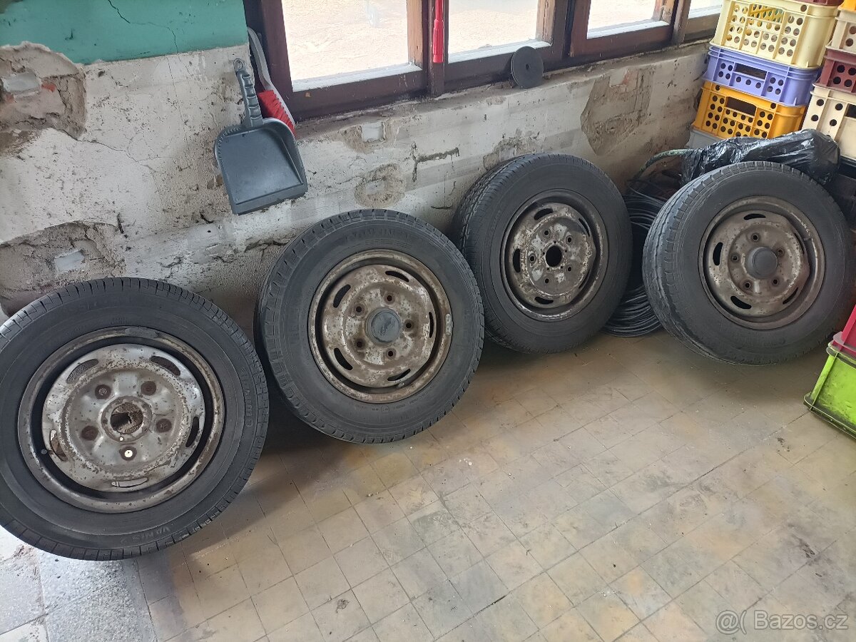 kola Ford tranzit 195/70 R15 C letní