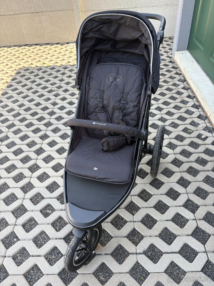 Sportovní kočárek Kinderkraft Helsi, nový