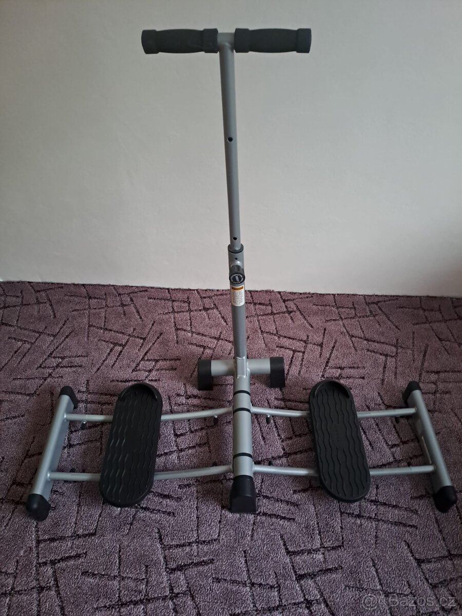 Posilovací stroj LEG MAGIC Trainer