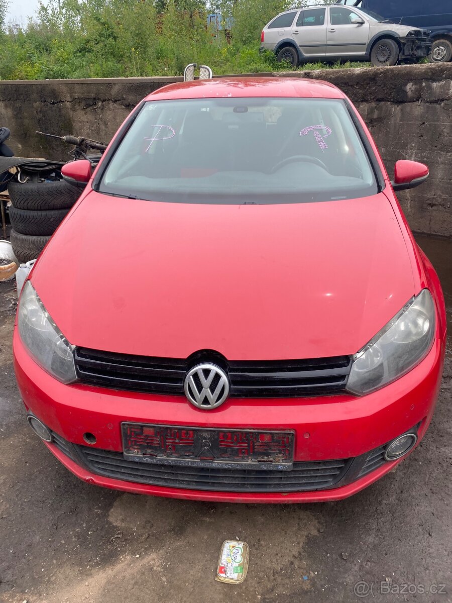 Golf6(krátký) TOP STAV,1.4TSi barva LY3D