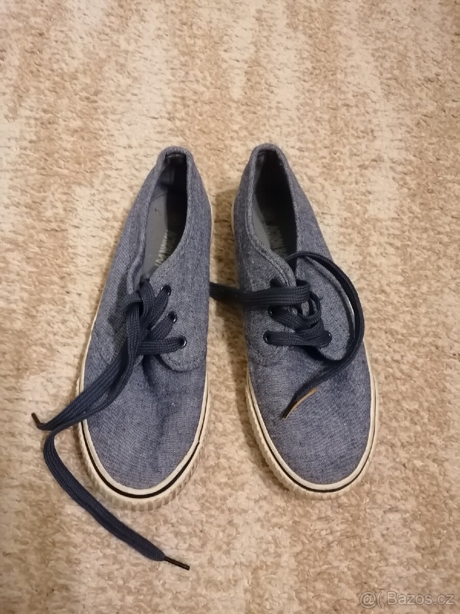 Modré tenisky vel.35